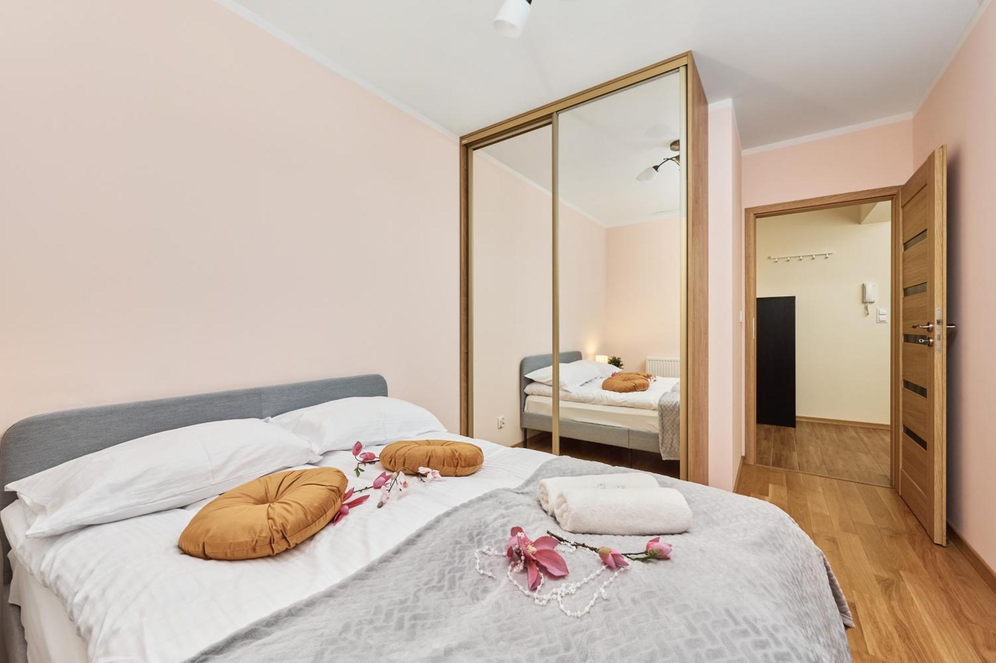 Wroclaw Rose Apartments By Noclegi Renters Kültér fotó